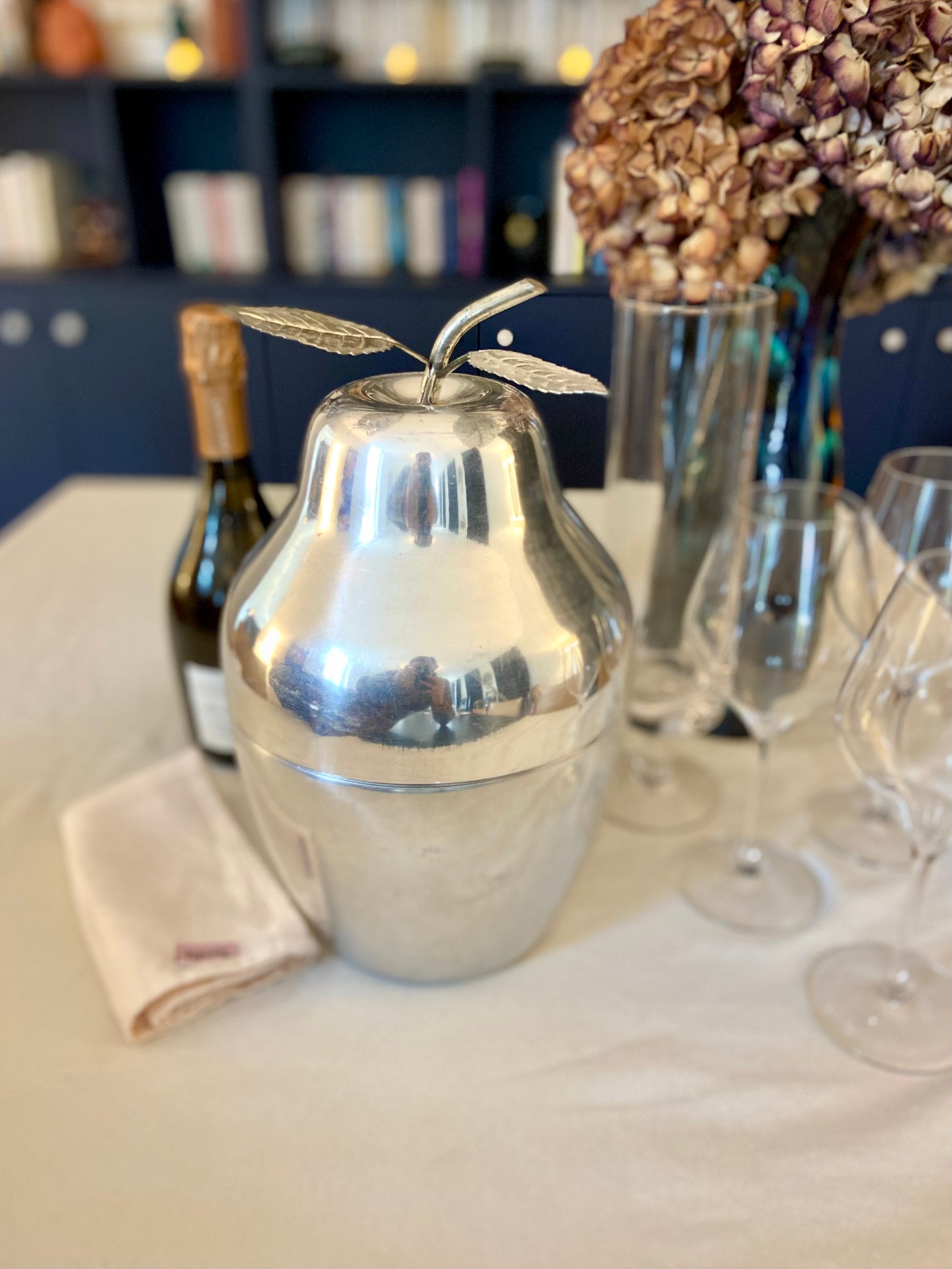 Grand seau à glace en métal argenté "Poire" - vers 1970.