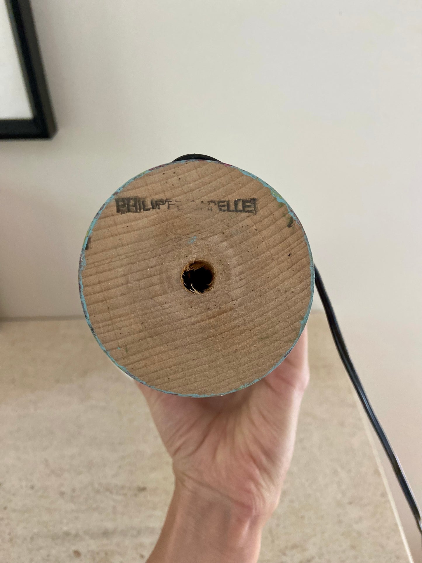 Paire de lampes de chevet Philippe Capelle bleu ciel en bois tourné - 1970.