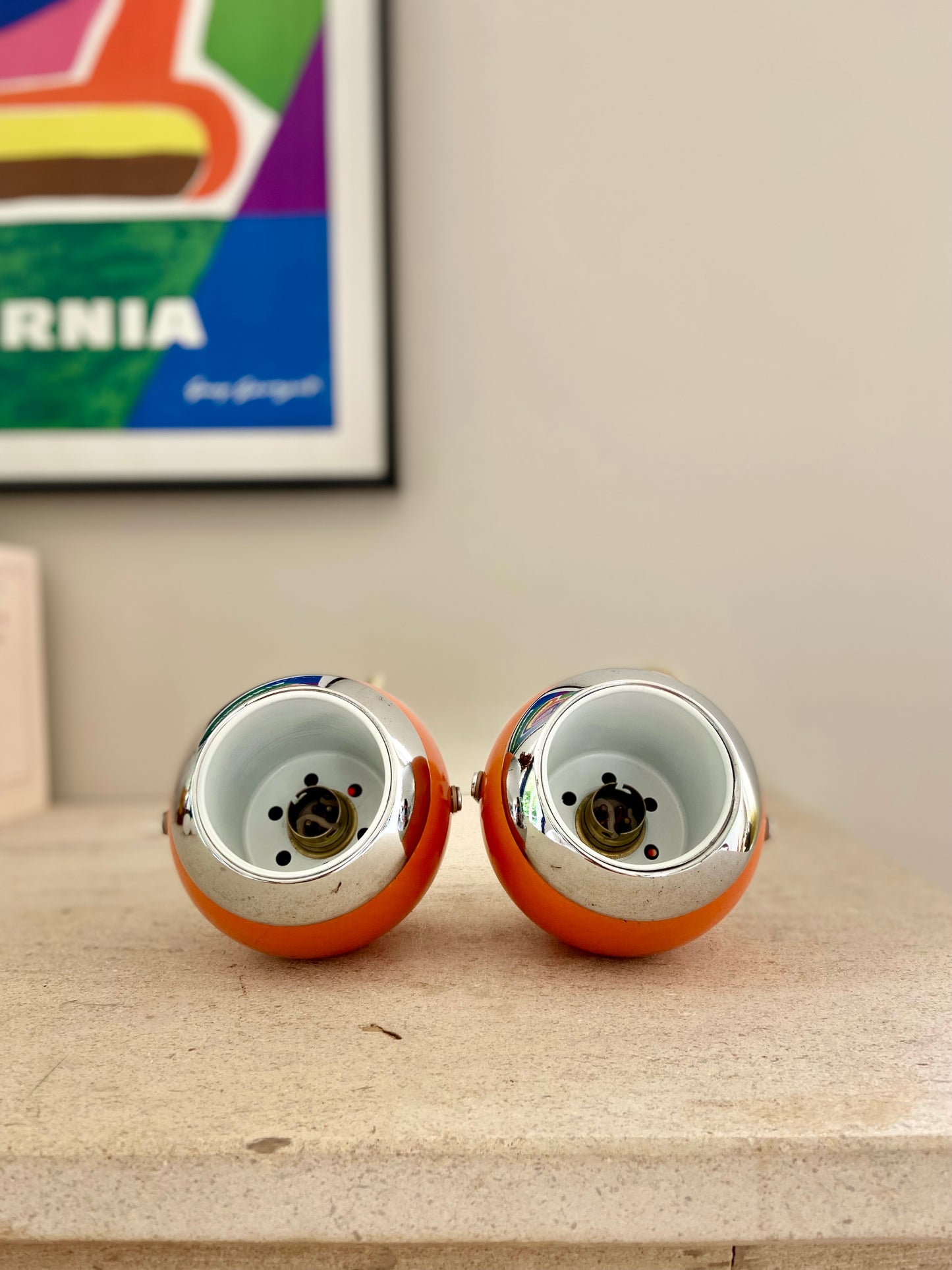 Paire d'appliques "Eye-Ball" orange vif - 1970.