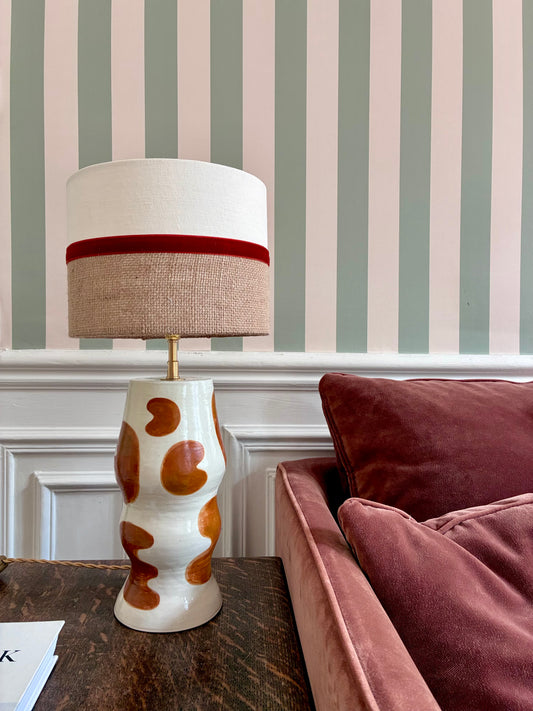 Lampe "Initiale" SPOT x ATOME en céramique - 2026 (Havane).