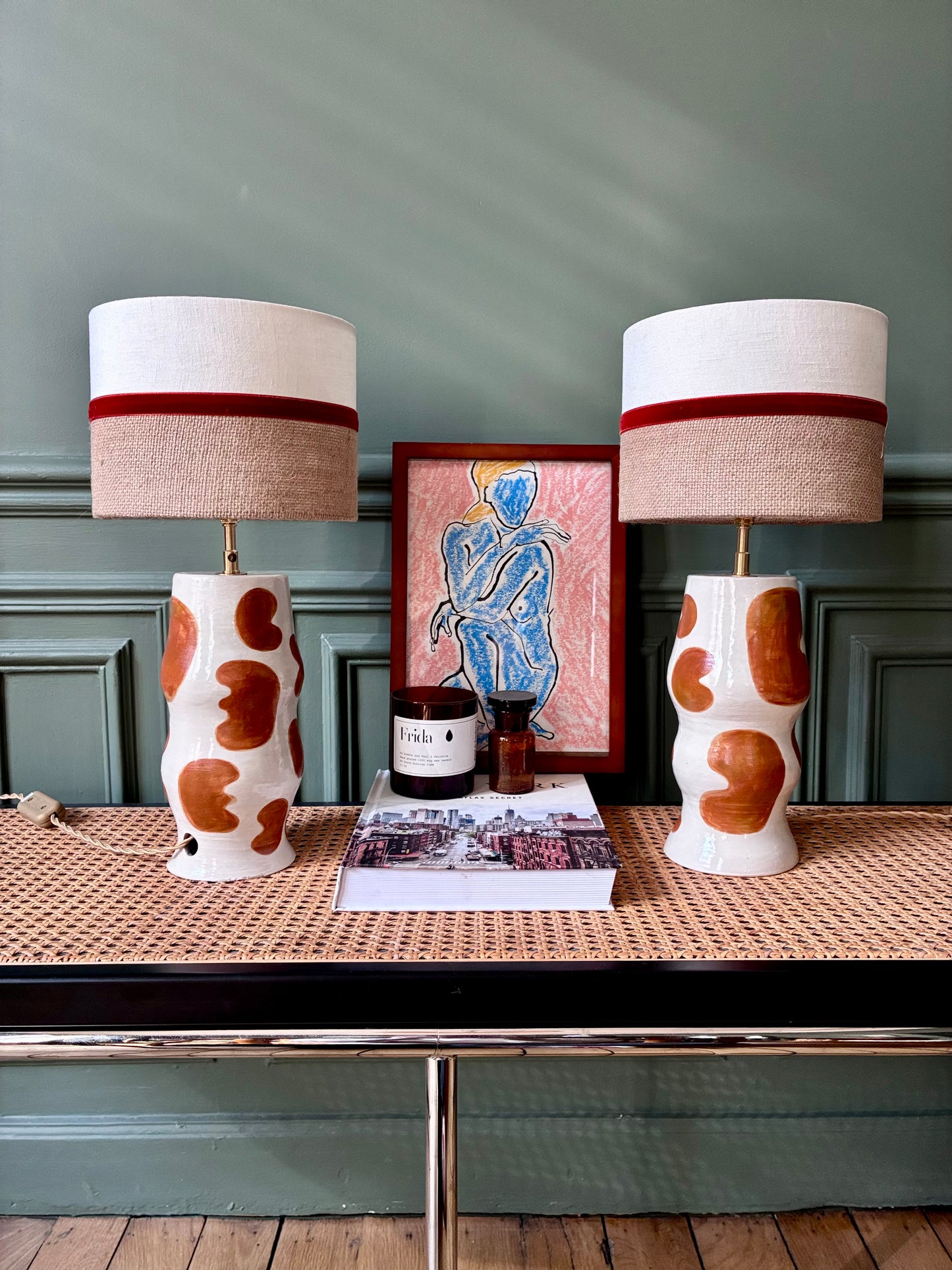 Lampe "Initiale" SPOT x ATOME en céramique - 2026 (Havane).