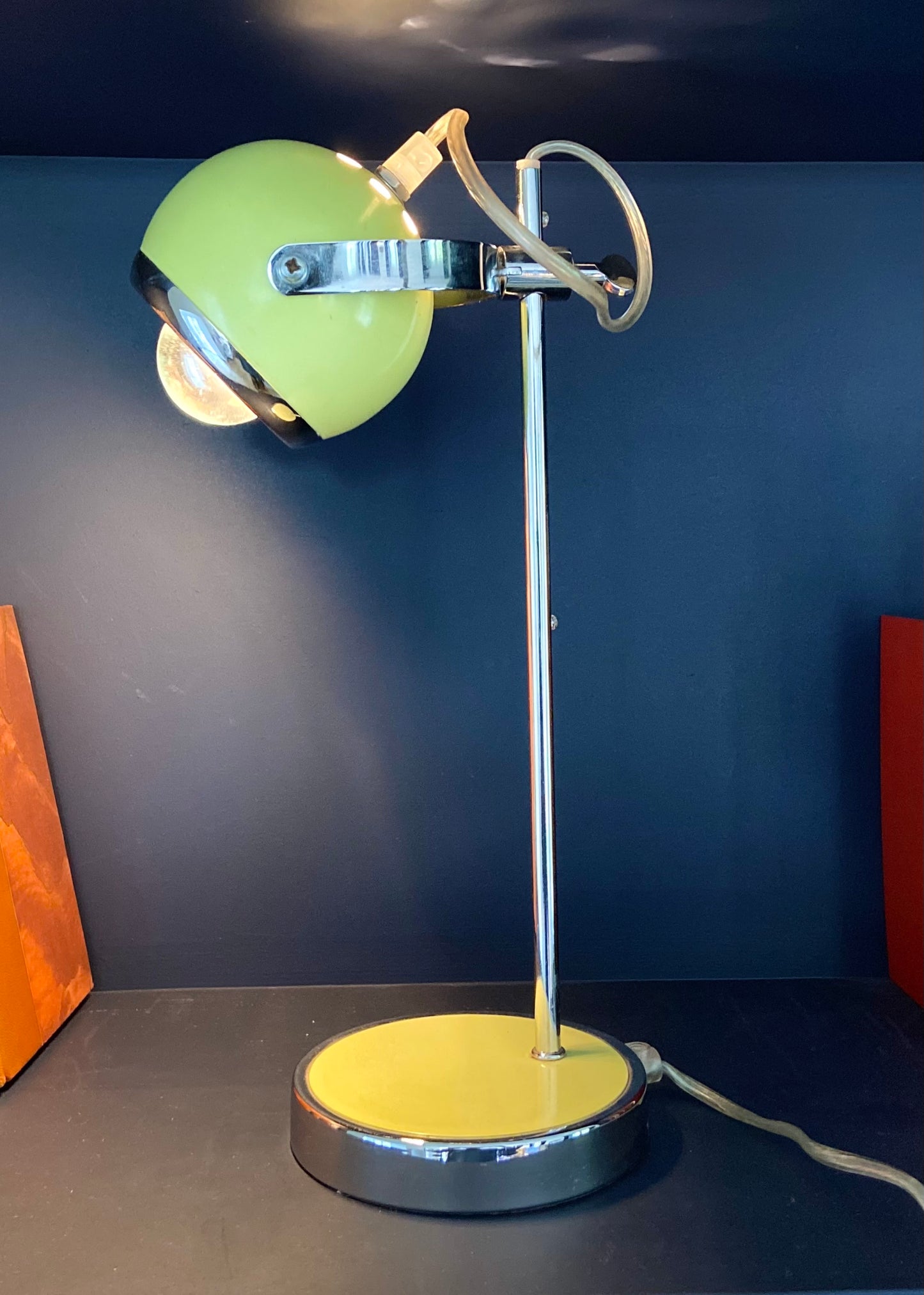 “Eye-ball” spirit lamp in chrome and pastel yellow metal