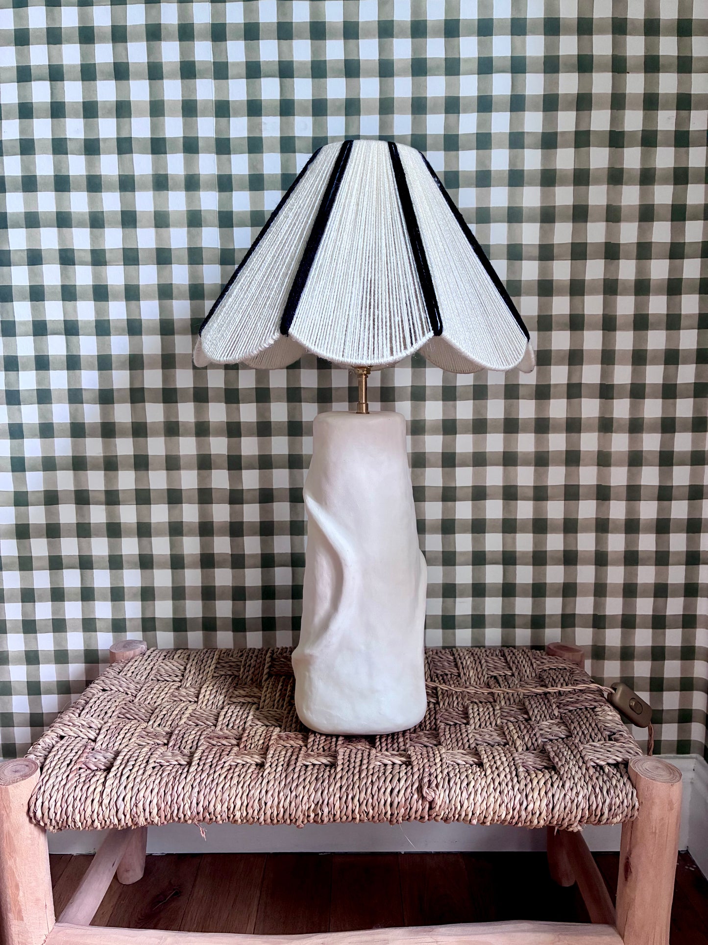 Grande lampe en papier maché "Pulpa Papyra" - 2026.