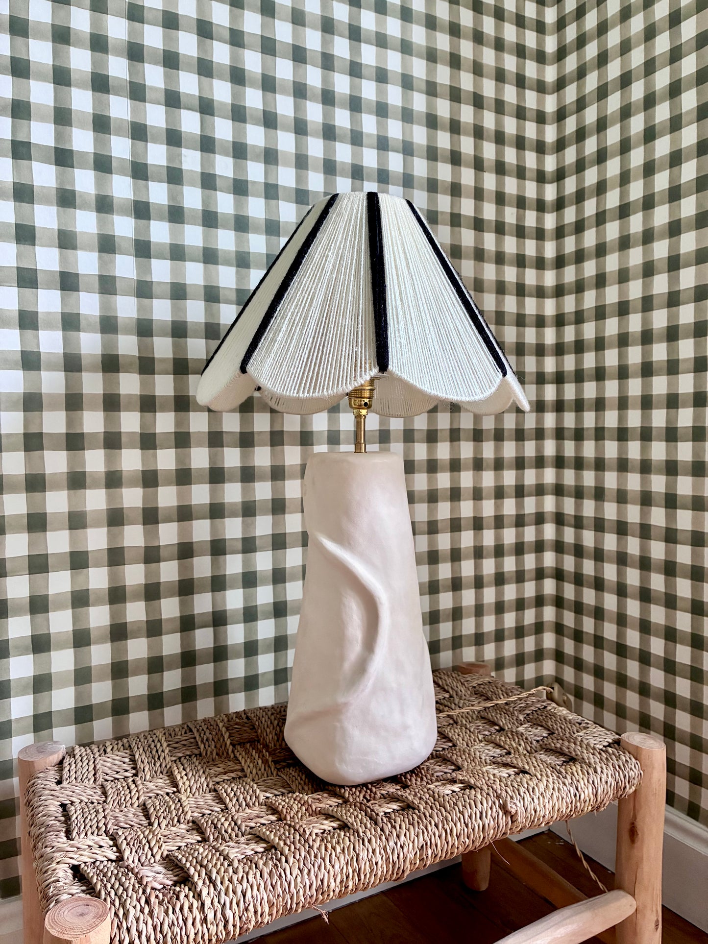 Grande lampe en papier maché "Pulpa Papyra" - 2026.