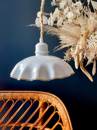 Petite suspension "Mouchoir" en opaline