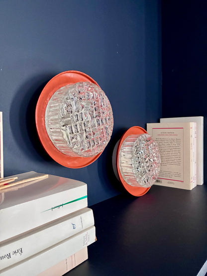 Paire d'appliques 70's en verre taillé.