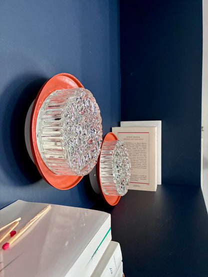 Paire d'appliques 70's en verre taillé.