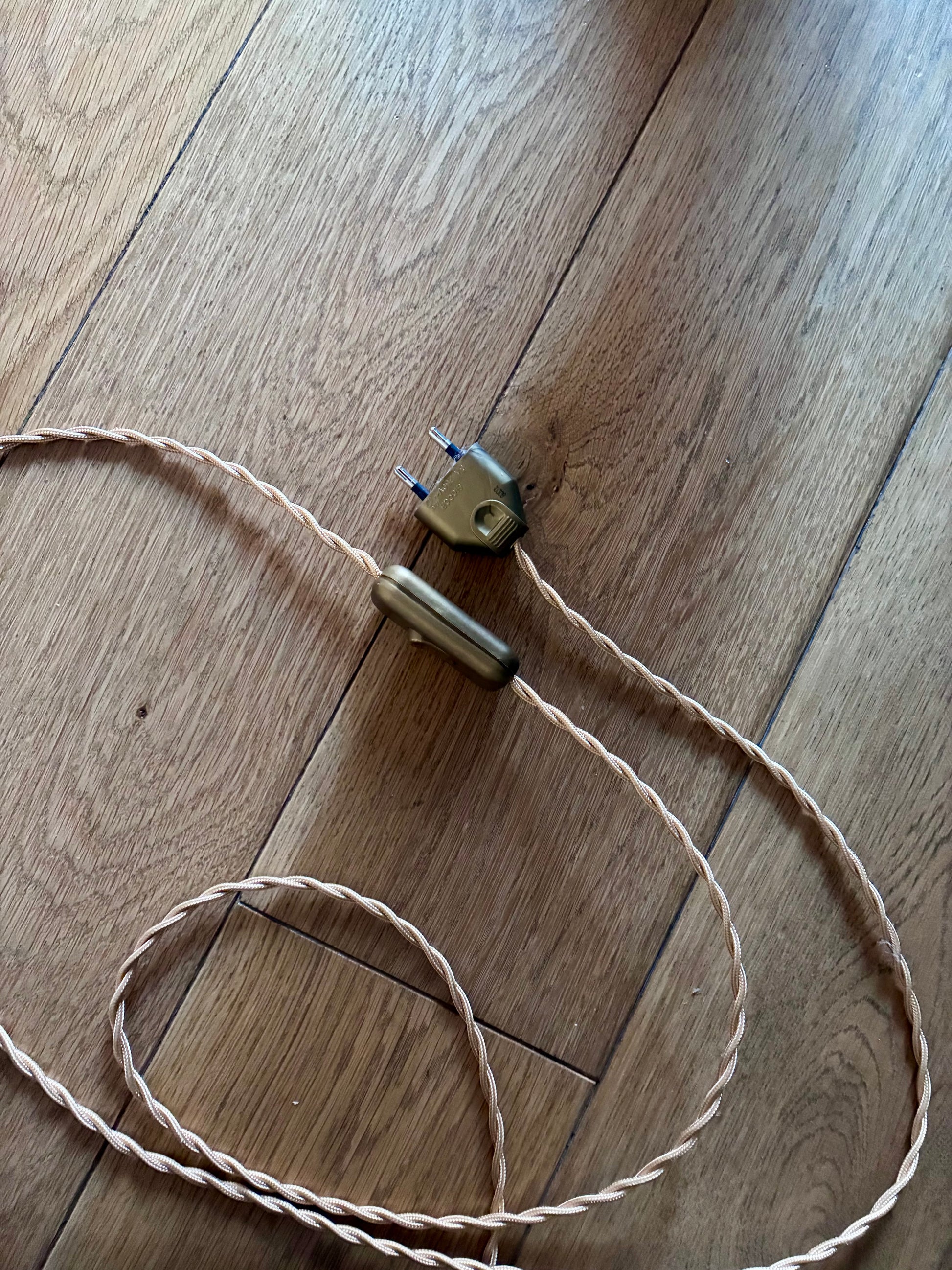 Lampadaire "Coloniale" en bois massif - 1960.