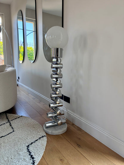 Lampadaire en métal chromé Carlo Nason pour Mazzega - 1960.