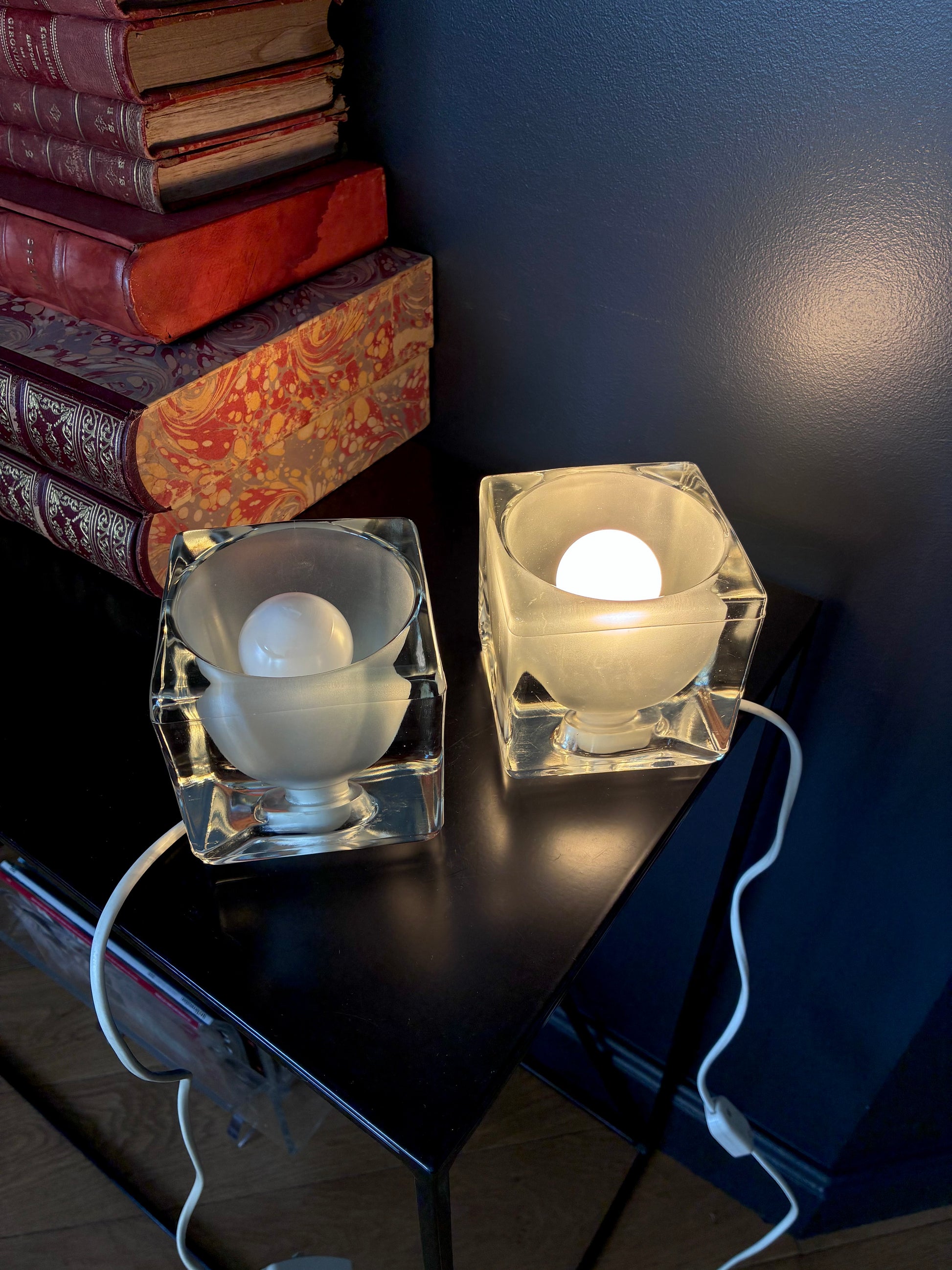 Paire de lampes "Ice cube" en verre - 1970.