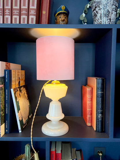 Lampe rose poudré en opaline