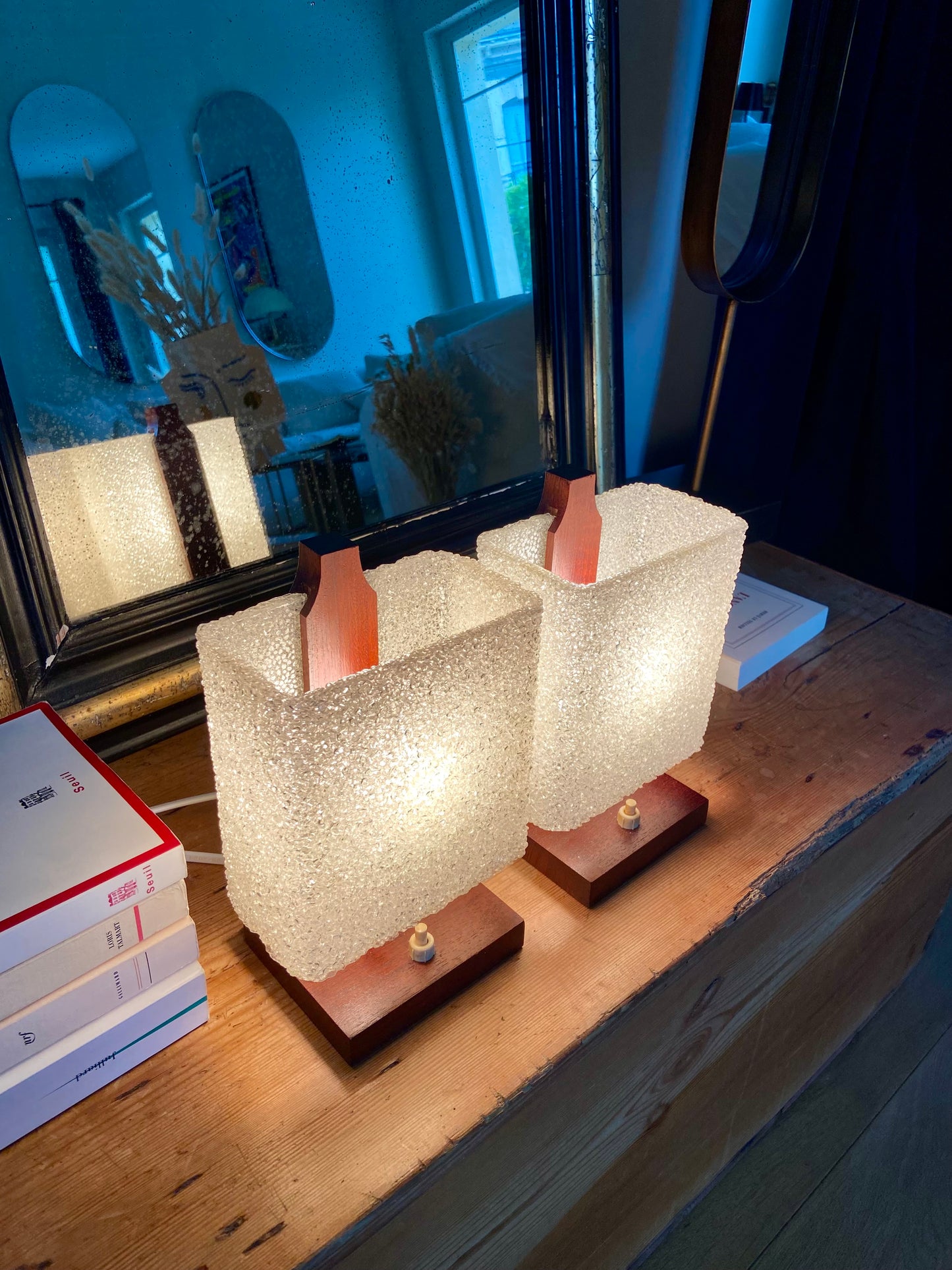 Paire de lampes de chevet cubique - 1960.