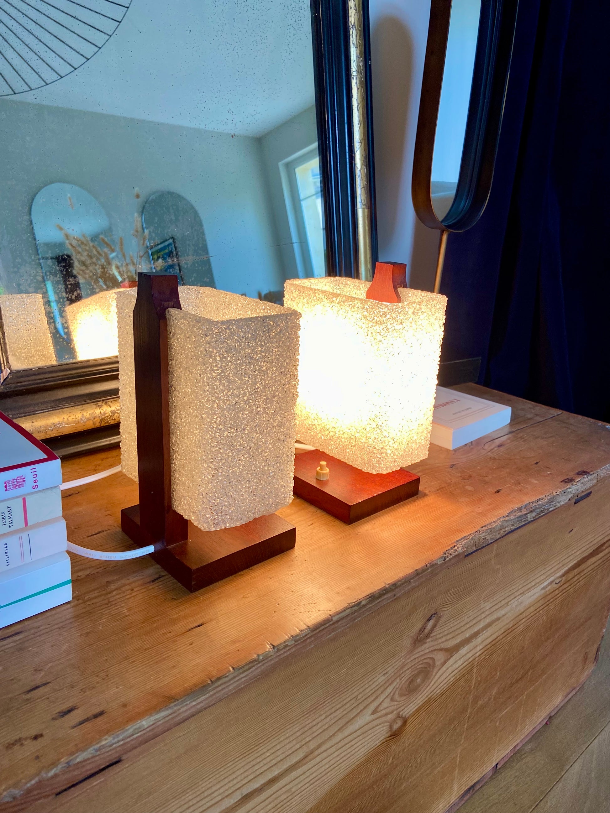Paire de lampes de chevet cubique - 1960.
