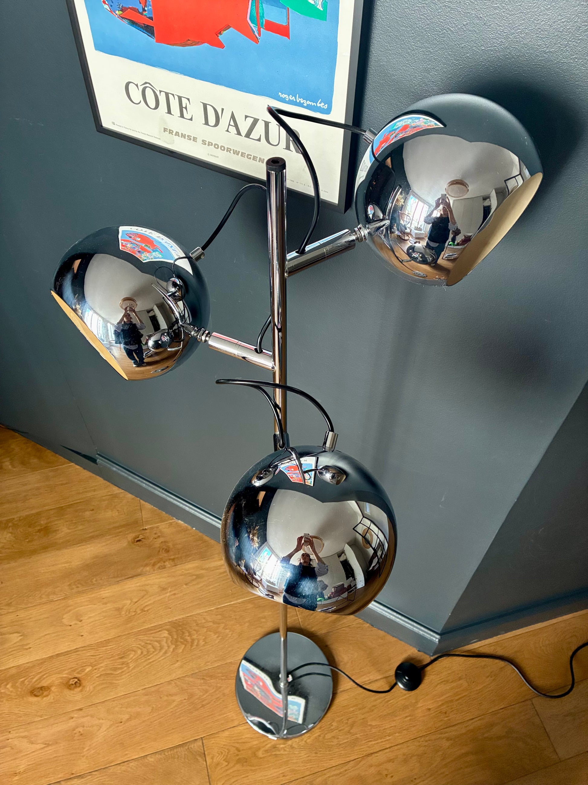 Lampadaire en acier chromé "Eye-ball" - 1975.