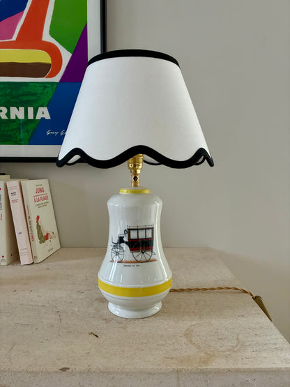 Petite lampe "Paris" en porcelaine - 1970.