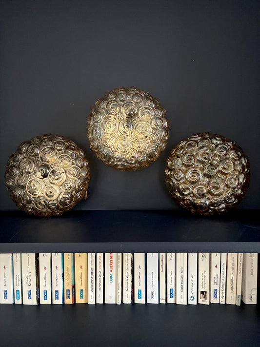 Trio d'appliques "Bubble" en verre ambré - 1960.